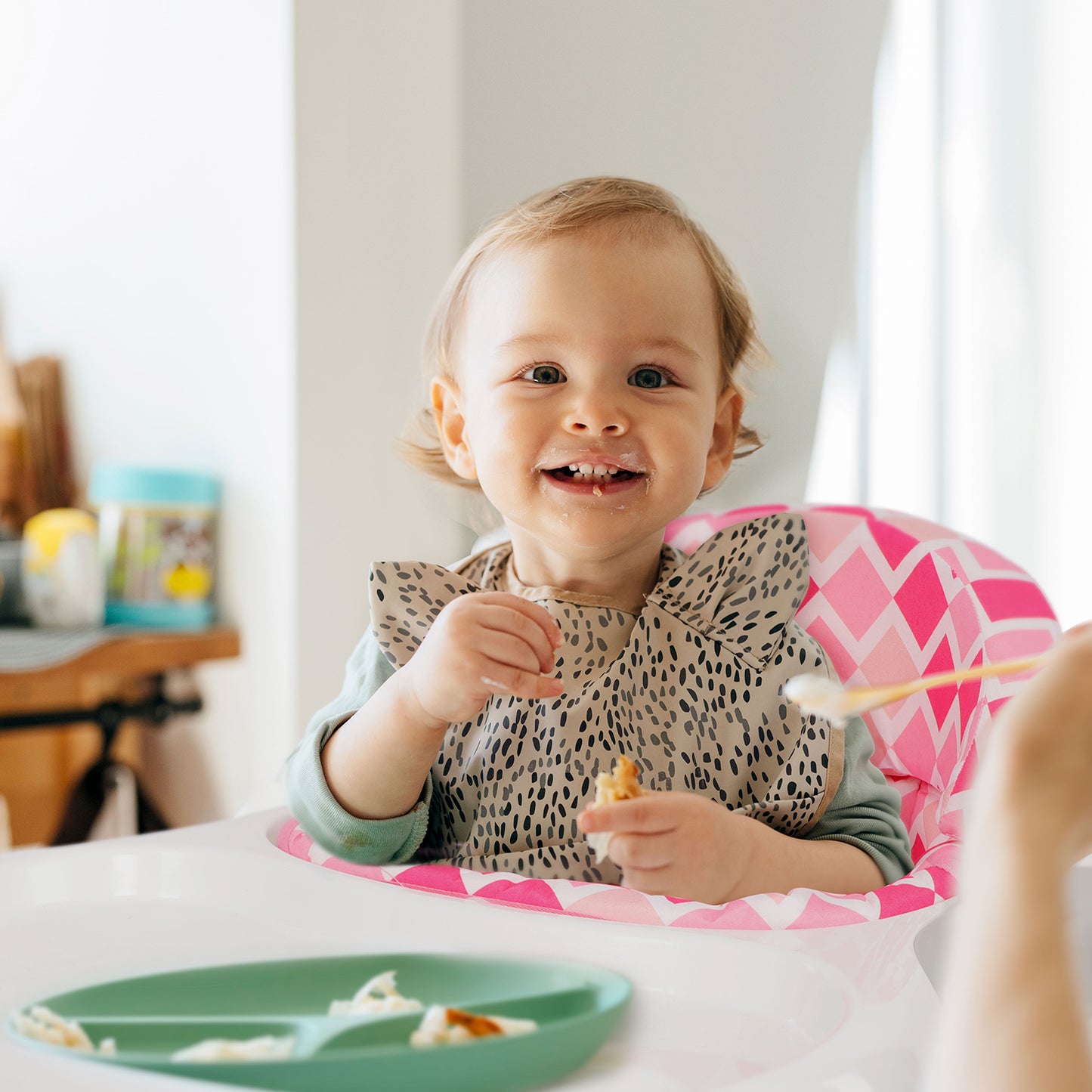 Hello-5ive Foldable Baby Walker with Music and Lights Play Tray